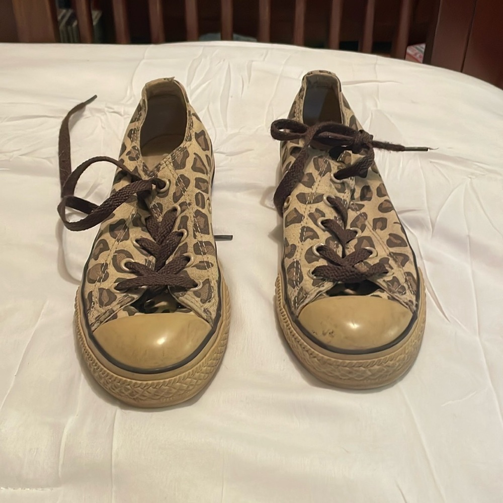 leopard print low top converse 🐆 ✨